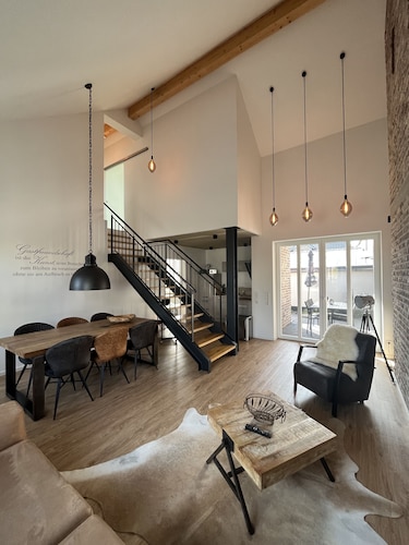 Holiday business loft BEe HOME 