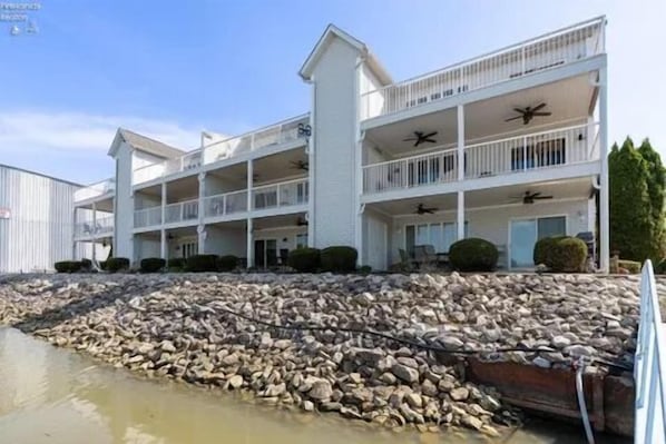 Exterior - Sunset On The Water! (Port Clinton)