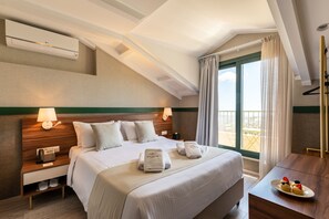 King's Suite 2 Bedroom | 高級寝具、ミニバー、セーフティボックス (室内)、デスク