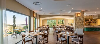 Petit Palais Platres Boutique Hotel