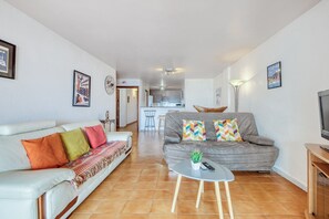 Televisión, chimenea