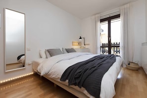 1 bedroom, iron/ironing board, travel cot, free WiFi - Blue PanticHandle by BeValle (Panticosa)