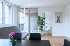 Living room - Hitrental Messe Apartments (Basel)