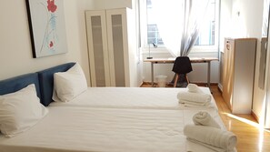 Apartment, 3 Bedrooms | 3 bedrooms, desk, iron/ironing board, free WiFi