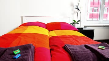 5 bedrooms, bed sheets