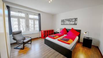 5 habitaciones y ropa de cama