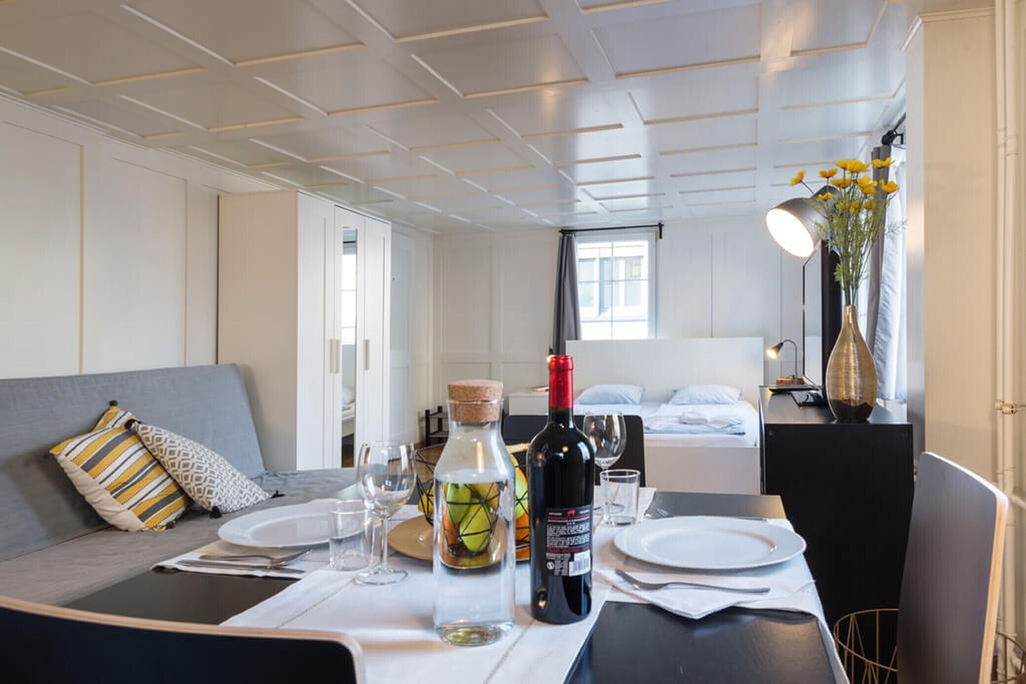 1 bedroom, desk, bed sheets