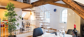 證券街 Hitrental 公寓