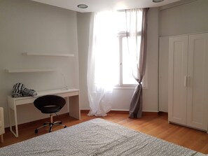 Apartment, 4 Bedrooms | 4 bedrooms, desk, soundproofing, free WiFi