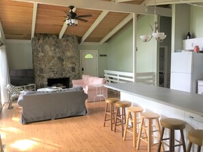 Smart TV, fireplace, DVD player, table football