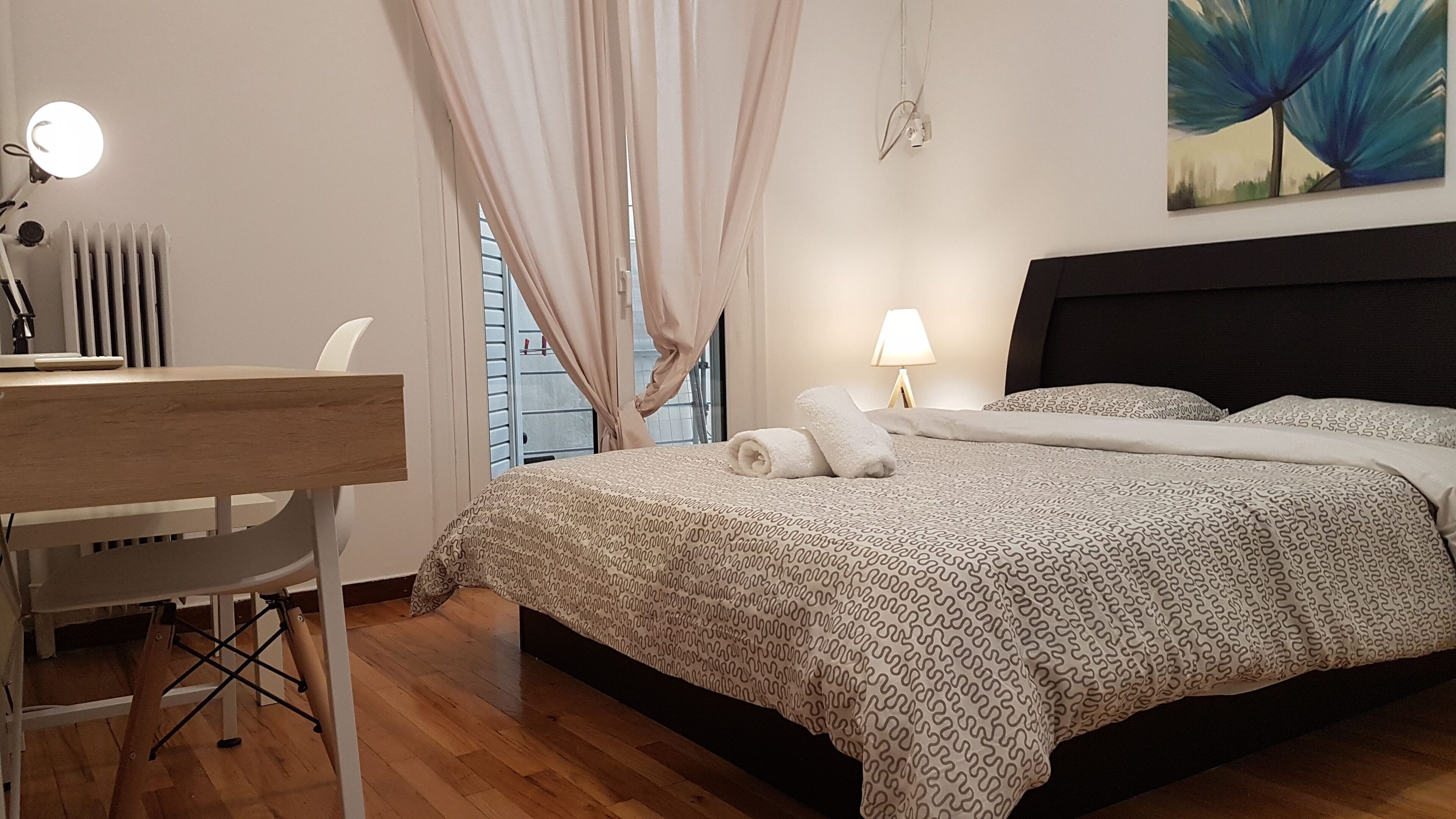 Huoneisto, 4 makuuhuonetta | 4 makuuhuonetta, silitysrauta/-lauta, ilmainen Wi-Fi, vuodevaatteet