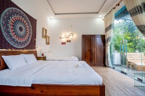 4 bedrooms, WiFi - Full villa with 4 bedrooms(11 people) (Thành phố Huế)