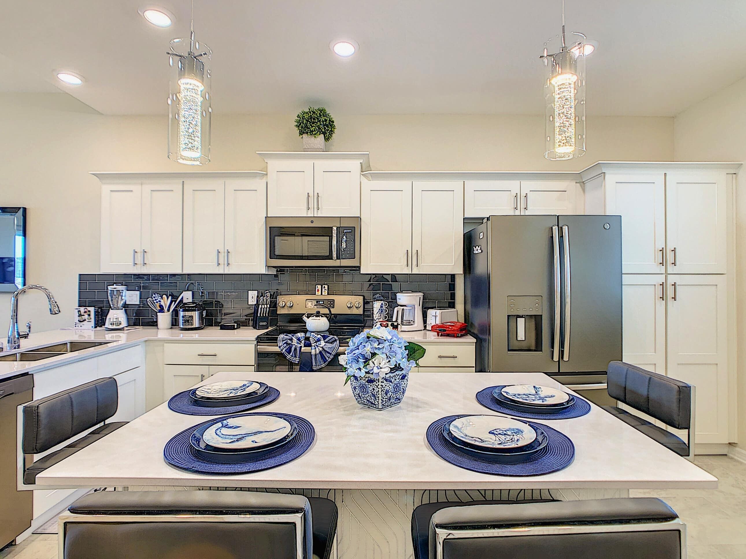 雪櫃、微波爐、焗爐、爐具