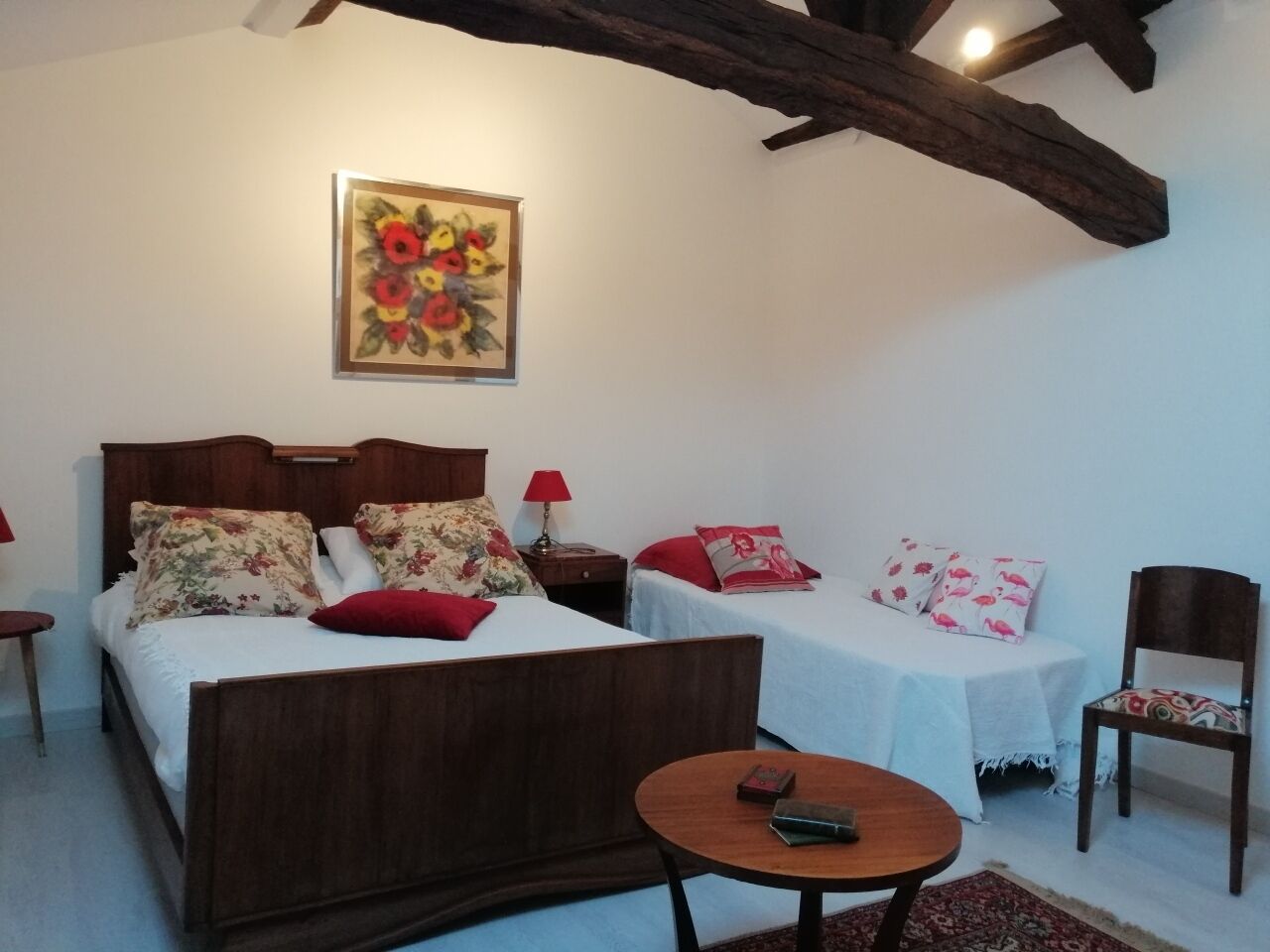 2 habitaciones, tabla de planchar con plancha, wifi y ropa de cama 