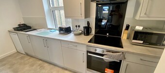 Disabled friendly 3 bedroom sea front apartment