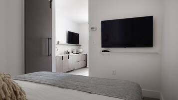 1 chambre, fer et planche à repasser, accès au Wi-Fi (inclus)