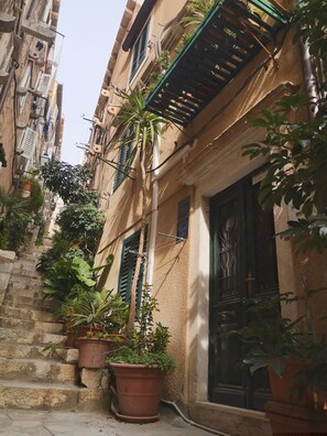 Front of property - Old Town Economy Apartments (Dubrovnik)