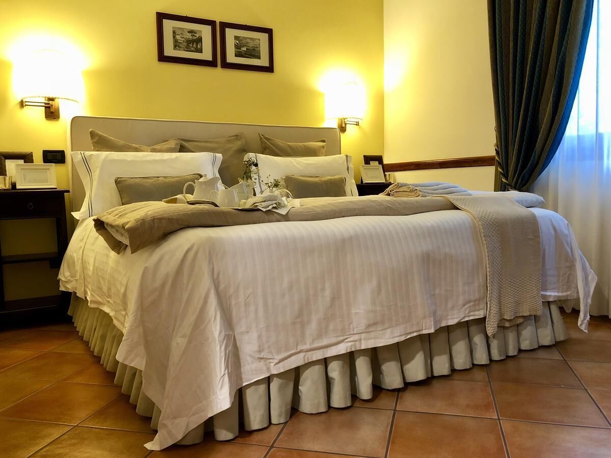 classic double room single use | 1 bedroom, minibar, in-room safe, desk