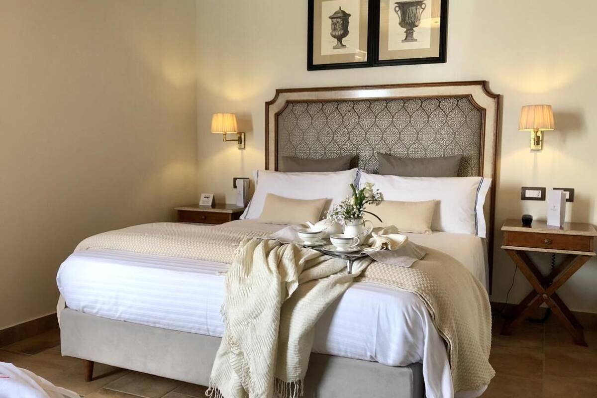 executive double room single use | 1 bedroom, minibar, in-room safe, desk