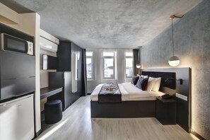 Deluxe Quadruple Room | Free WiFi, bed sheets