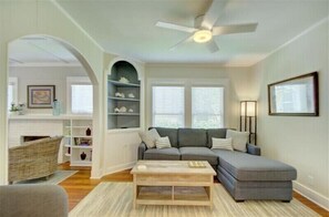 صورة غير مصنفة، 4 من 22، زرّ