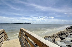 صورة غير مصنفة، 3 من 22، زرّ