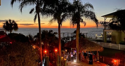 PIRATES PARADISE---Quiet Gulf Front Property near Clearwater/Tarpon Springs!!