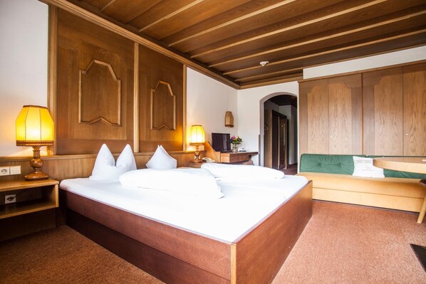 In-room safe, desk, free WiFi, bed sheets