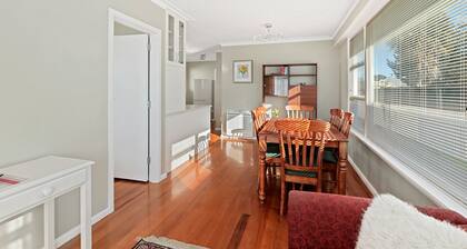 Coastal City Retreat - New Brighton Accommodation