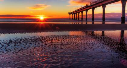 Coastal City Retreat - New Brighton Accommodation