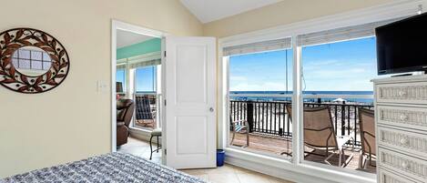 5 bedrooms, iron/ironing board, free WiFi, bed sheets