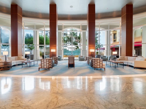 Beach resort, water sports, fishing, pools, bar, gym,restaurants,tiki bar,