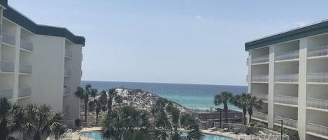 حمّام سباحة خارجي