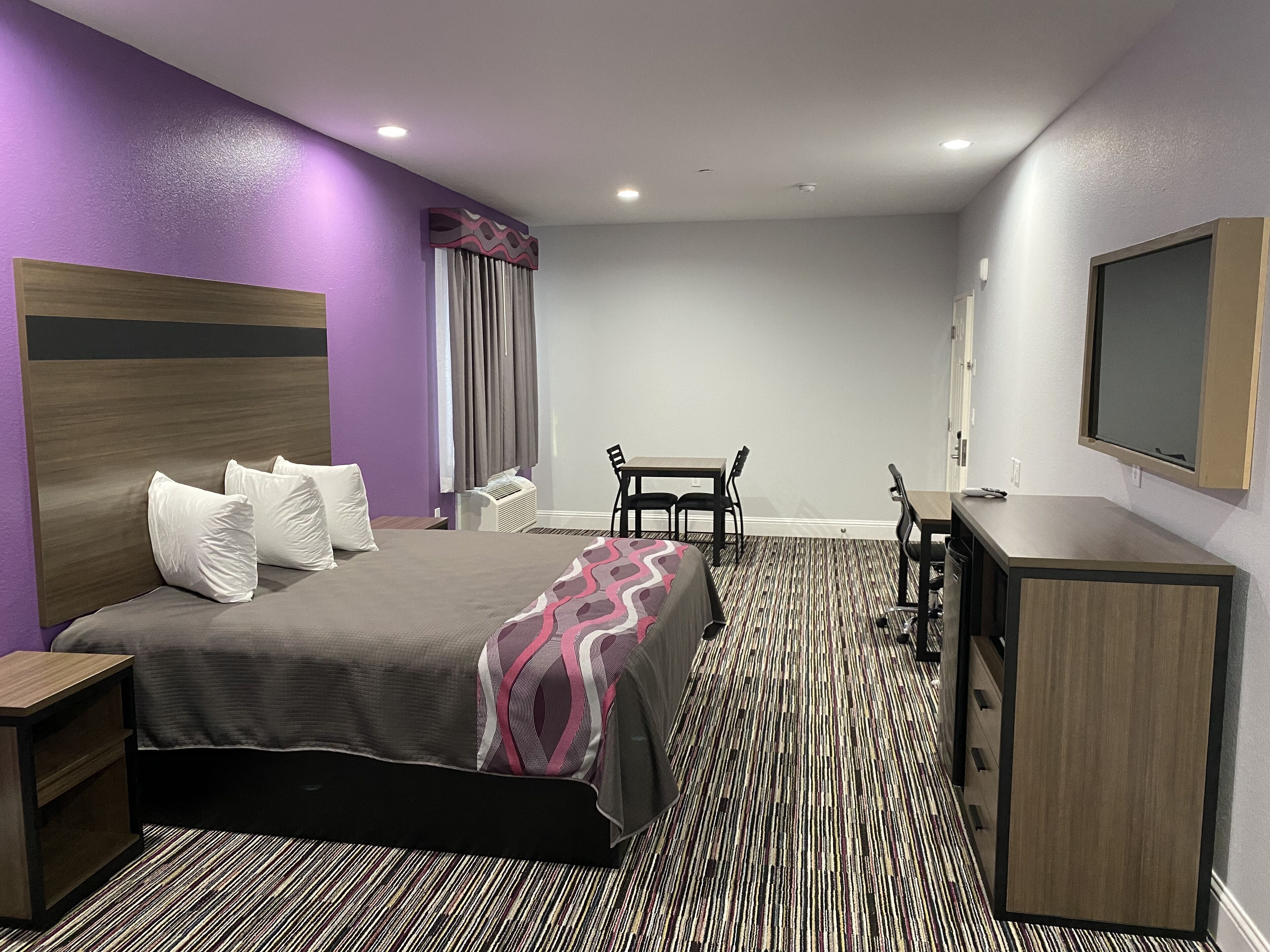 Desk, free WiFi, bed sheets