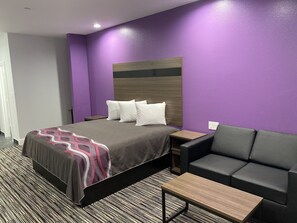 Desk, free WiFi, bed sheets - Palace Inn Crosby (Crosby)