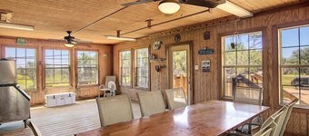 Fantasy Oaks Lodge