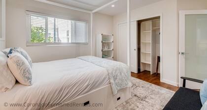 NEW Modern Island Getaway, sleeps 6, Dog Friendly!