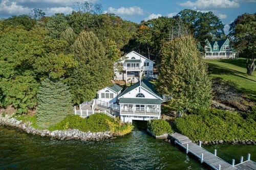 Architect Designed Lake Delavan Home with Private Pier Treehouse Deck