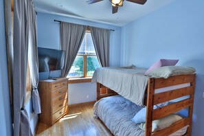 4 Schlafzimmer, kostenloses WLAN, Bettwäsche