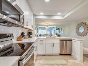 Frigorifero, microonde, forno, lavastoviglie