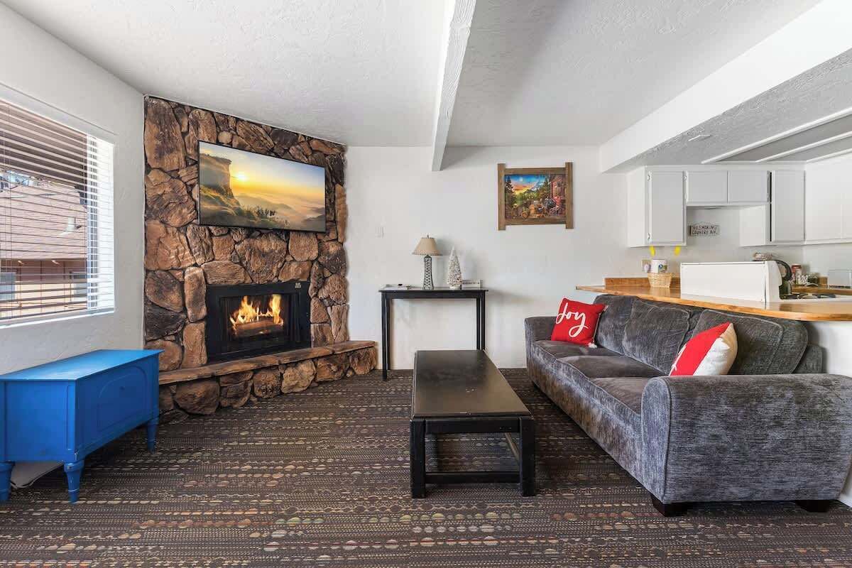 Smart TV, fireplace, offices