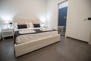 Room - B & B DORIA (Naples)