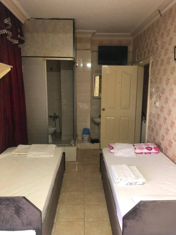 Blackout curtains, free WiFi, bed sheets
