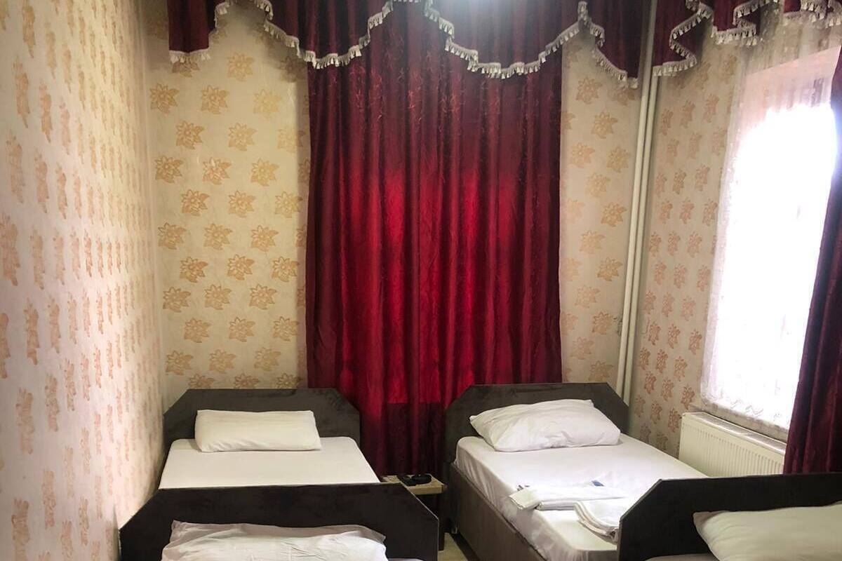 Pimennysverhot, ilmainen Wi-Fi, vuodevaatteet