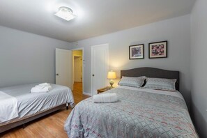 Maison (3 Bedrooms) | 3 chambres, bureau, Wi-Fi gratuit, draps fournis