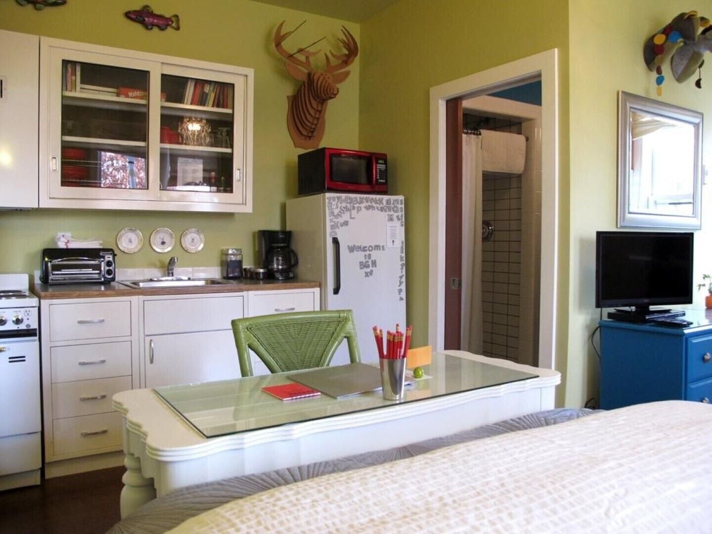 1 chambre, fer et planche à repasser, Wi-Fi, literie fournie