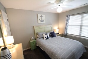 3 chambres, fer et planche à repasser, Wi-Fi gratuit, draps fournis