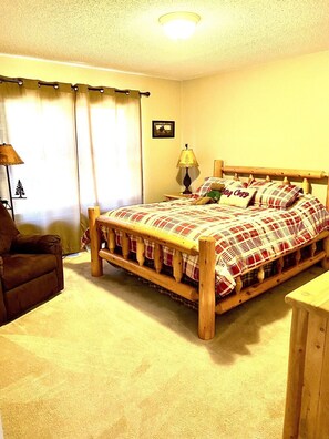 5 bedrooms, iron/ironing board, free WiFi, bed sheets