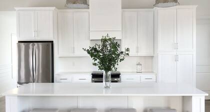 AMAZING NEW CONSTRUCTION IN CONCAN!!!