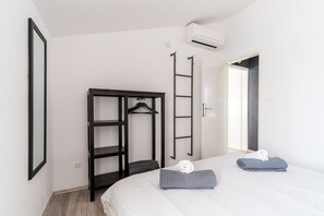 2 bedrooms, iron/ironing board, WiFi, bed sheets - Apartment Mo-Mo  - Superior Two Bedroom Apartment with City View (Dubrovnik)